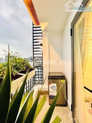 Nhà hẻm thông đường Lê Thị Bạch Cát, Quận 11.Gần sân vận động Phú Thọ