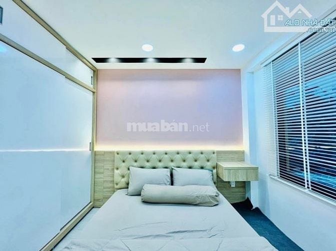 Nhà hẻm thông đường Lê Thị Bạch Cát, Quận 11.Gần sân vận động Phú Thọ