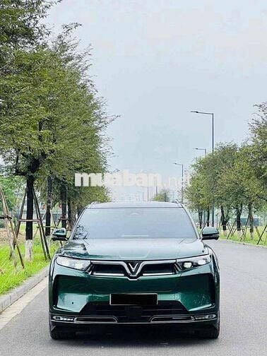 VinFast VF9 2024 Plus Xanh Bộ Đội Mua Pin Catl
