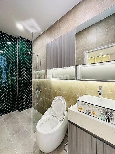 Bán nhà sổ hồng riêng 60.3m2 đường Cô Giang, Quận 1. Giá 6 tỷ 500 