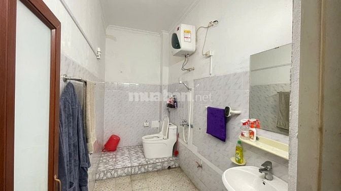 Phòng trọ chính chủ Điều hòa, nóng lạnh, có ban công,intenet...