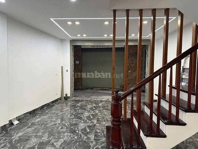 Nhà ngay hồ Quan Nhân Thanh Xuân ngõ ô tô DT: 53m2, 6 tầng 11.9 tỷ