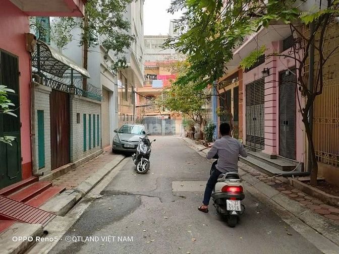 Chính chủ bán gấp nhà số 30 Ngõ 81 Láng Hạ - Ba Đình - Hà Nội