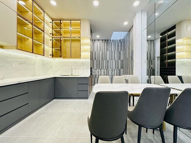 Bán nhà sổ hồng riêng 60.3m2 đường Cô Giang, Quận 1. Giá 6 tỷ 500 