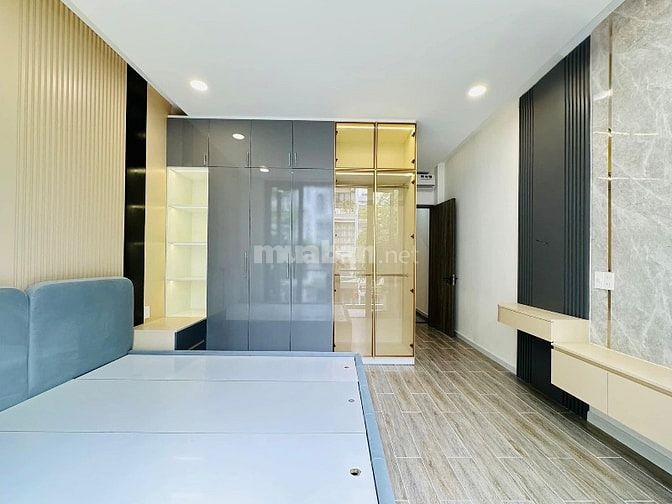 Bán nhà sổ hồng riêng 60.3m2 đường Cô Giang, Quận 1. Giá 6 tỷ 500 