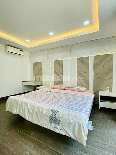 Nhà đẹp giá đầu tư, DT 106m2 Trần Bình Trọng, P1, Q10. Xây 4 tầng