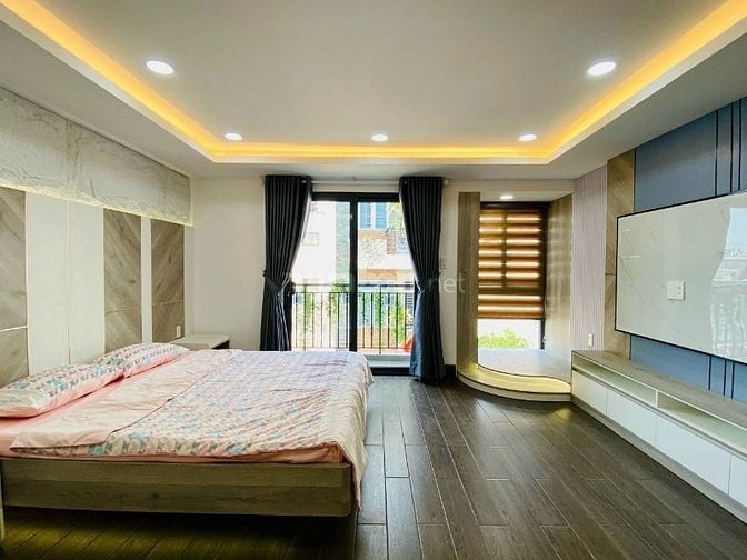 Nhà đẹp giá đầu tư, DT 106m2 Trần Bình Trọng, P1, Q10. Xây 4 tầng
