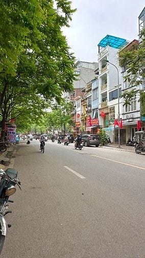 Nhà 2 mặt tiền mặt Phố Dương Văn Bé -Minh Khai. MB70m2*6T thang máy. 