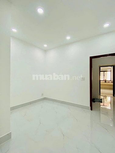 Nhà ngộp giá 2tỷ450tr DT 54.3m2 Nguyễn Văn Săng, Tân Sơn Nhì, Tân Phú