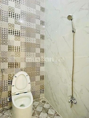 Nhà ngộp giá 2tỷ450tr DT 54.3m2 Nguyễn Văn Săng, Tân Sơn Nhì, Tân Phú