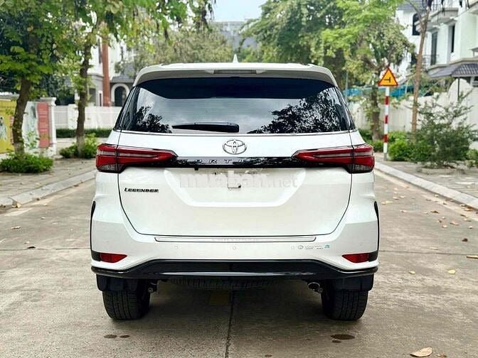 Toyota Fortuner Legender 2.4 4x2 AT sản xuất 2022