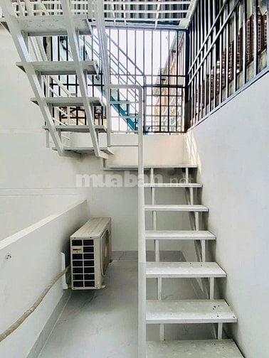 Nhà ngộp giá 2tỷ450tr DT 54.3m2 Nguyễn Văn Săng, Tân Sơn Nhì, Tân Phú