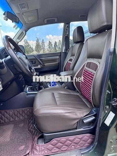 Mitsubishi Pajero 2009 - 140000 km