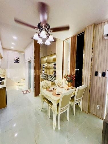 Cho con tiền kinh doanh bán nhà trung tâm Q3 đường Nguyễn Đình Chiểu 