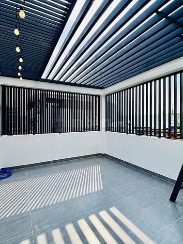 Đi nước ngoài định cư bán gấp nhà ở đường Bành Văn Trân, phường 7, quậ