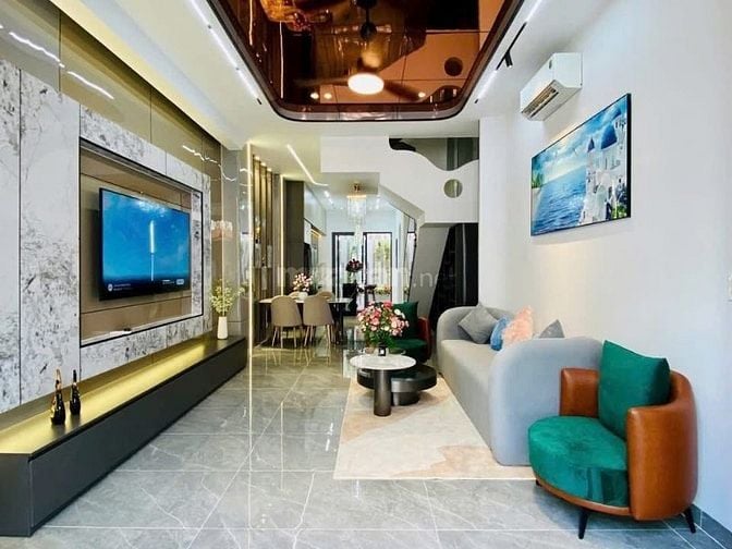 Đi nước ngoài định cư bán gấp nhà ở đường Bành Văn Trân, phường 7, quậ