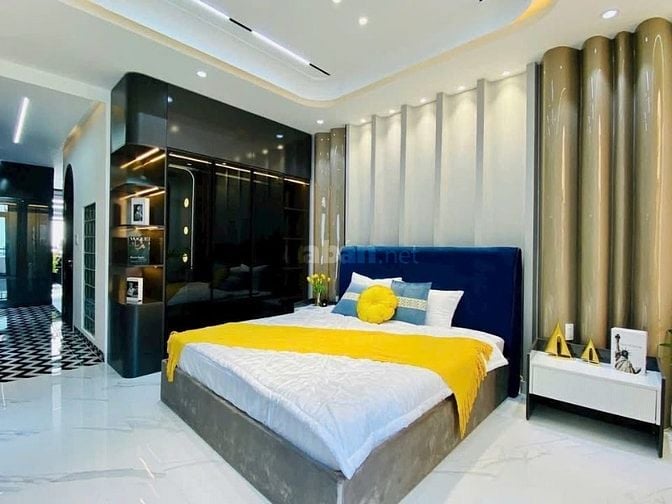 Đi nước ngoài định cư bán gấp nhà ở đường Bành Văn Trân, phường 7, quậ