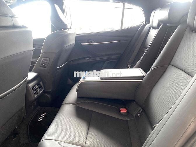 TOYOTA CAMRY 2.5HEV MID - ƯU ĐÃI LỚN - GIAO NGAY