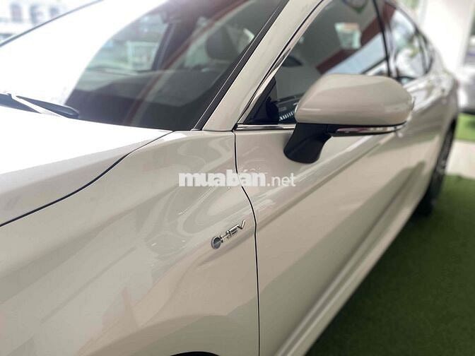 TOYOTA CAMRY 2.5HEV MID - ƯU ĐÃI LỚN - GIAO NGAY