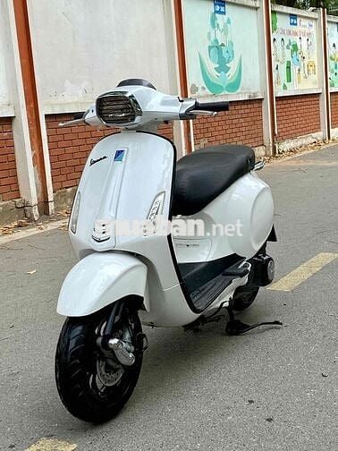 VESPA SPRINT 3VIE MÀU TRẮNG!