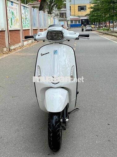 VESPA SPRINT 3VIE MÀU TRẮNG!