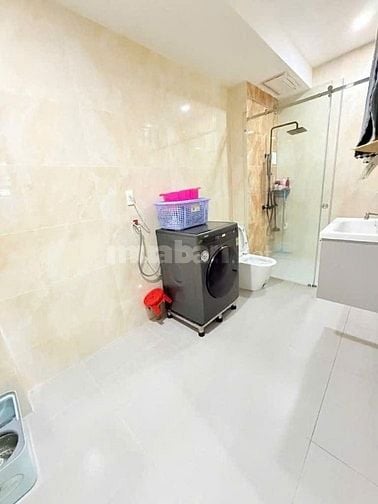 Chủ bán gấp nhà Nguyễn Thị Minh Khai P Bến Nghé Q1.49m2 , 2tầng,hẻm 5m