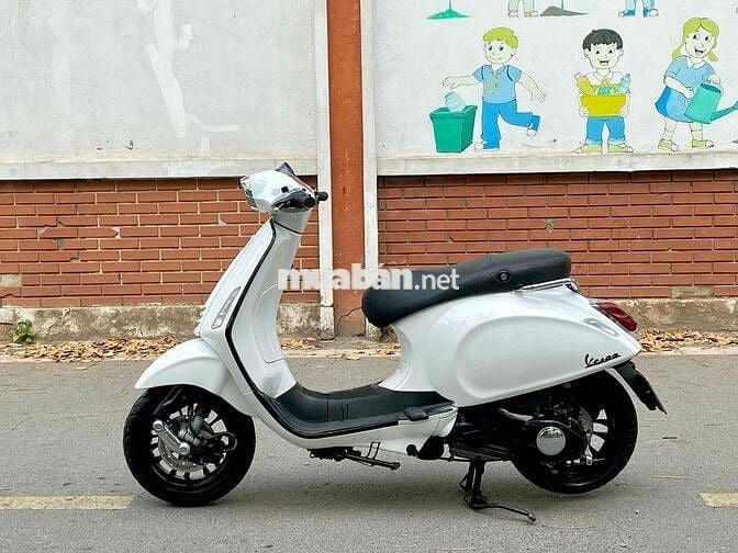 VESPA SPRINT 3VIE MÀU TRẮNG!