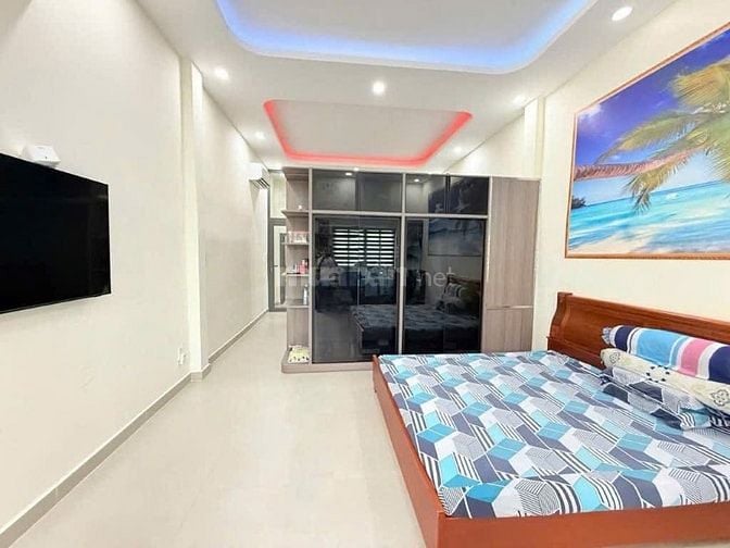 Chủ bán gấp nhà Nguyễn Thị Minh Khai P Bến Nghé Q1.49m2 , 2tầng,hẻm 5m