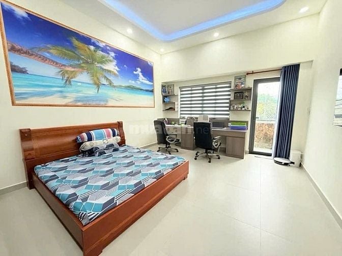 Chủ bán gấp nhà Nguyễn Thị Minh Khai P Bến Nghé Q1.49m2 , 2tầng,hẻm 5m