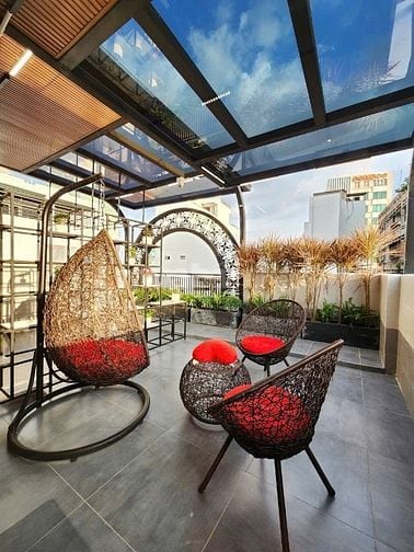 NHÀ 5TẦNG /LÊ THÁNH TÔN Q1 4.9m X 17m /Thu nhập 1tỷ2/năm