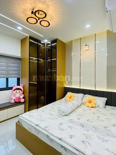 Đi nước ngoài định cư bán gấp nhà ở đường Nguyễn Hữu Thọ, phường Tân H