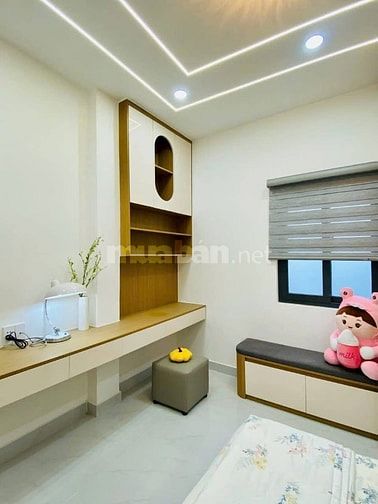 Đi nước ngoài định cư bán gấp nhà ở đường Nguyễn Hữu Thọ, phường Tân H