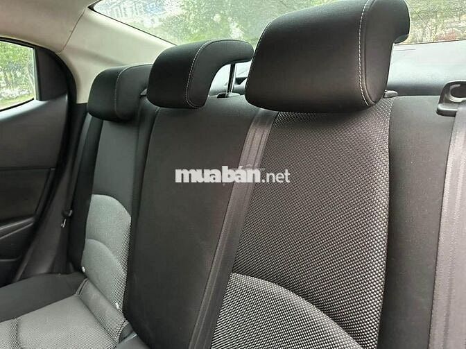 Cần bán xe Mazda 2, sản xuất 2019, màu đỏ