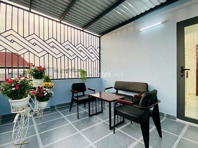 Đi nước ngoài định cư bán gấp nhà ở đường Nguyễn Hữu Thọ, phường Tân H