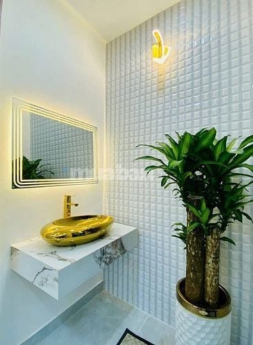 Đi nước ngoài định cư bán gấp nhà ở đường Nguyễn Hữu Thọ, phường Tân H