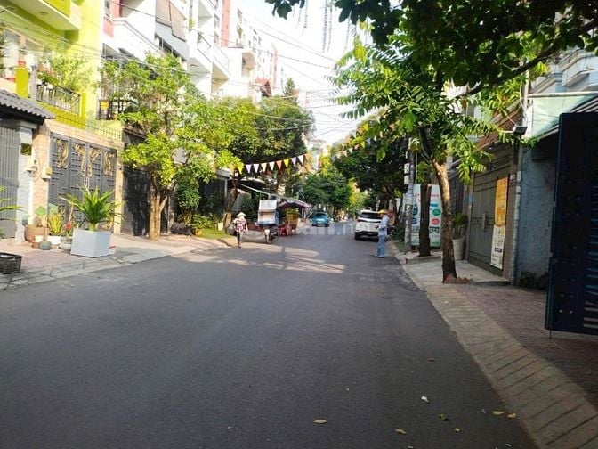 Biệt thự đẳng cấp 3 Mặt tiền. Khu VIP gò vấp 