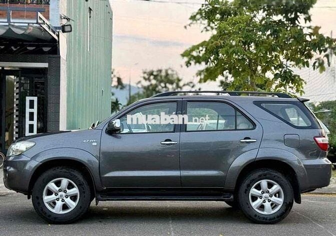 Toyota Fortuner 2.7V AT  sx 2009
