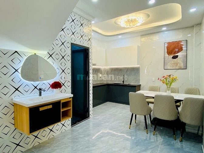 Bán nhà Trần Văn Đang Q3, 68m² chỉ 3.1 tỷ, trung tâm, sổ riêng