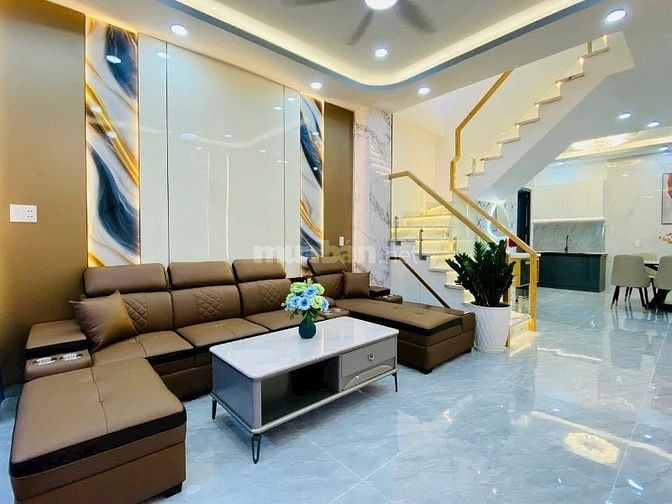 Bán nhà Trần Văn Đang Q3, 68m² chỉ 3.1 tỷ, trung tâm, sổ riêng