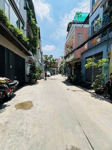 Bán gấp nhà Học Lạc, p.14, Quận 5. Giá 3,23 tỷ/56m2, đường rộng 5m