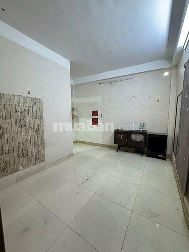 Nhà nát cần bán 56m2|tại Đường Nguyễn Biểu Phường 1 Q5|hẻm xe hơi|SHR