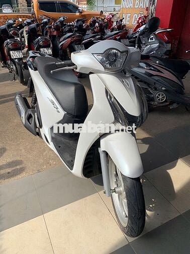 SH 125i đời 2013, máy zin không tiếng động lạ.