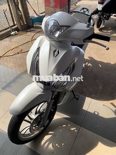 SH 125i đời 2013, máy zin không tiếng động lạ.
