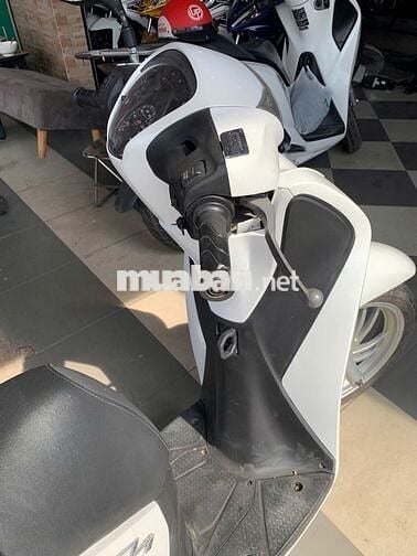 SH 125i đời 2013, máy zin không tiếng động lạ.