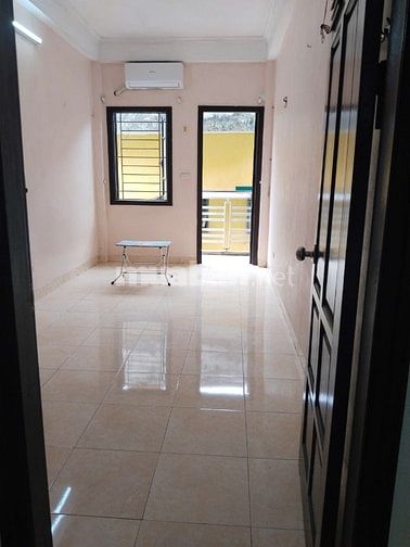Cho thuê tầng 1+ tầng 2 nhà mặt đường lớn chính chủ