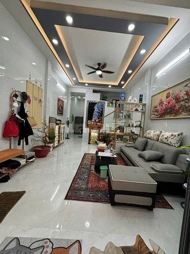 Nhà chính chủ đường Cao Văn Lầu, Quận 6.Gần chợ Bình Tây, Giá 3,010 tỷ