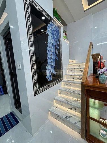 Nhà chính chủ đường Cao Văn Lầu, Quận 6.Gần chợ Bình Tây, Giá 3,010 tỷ
