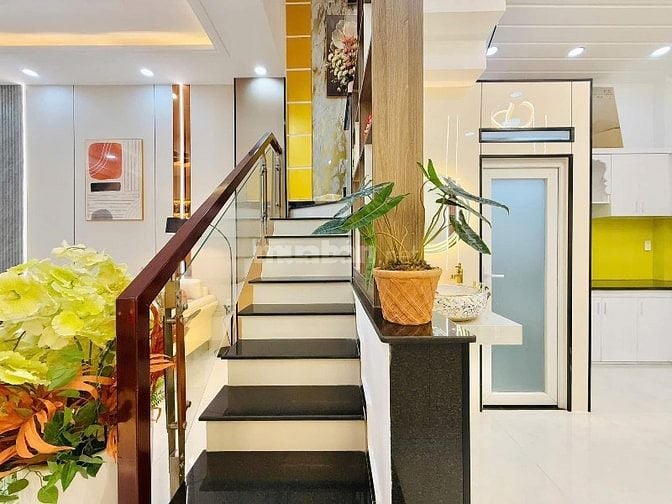 NHÀ BÁN 3 TẦNG ĐƯỜNG ĐOÀN VĂN BƠ, P8, QUẬN 4- 40m2/ 3 tỷ 150