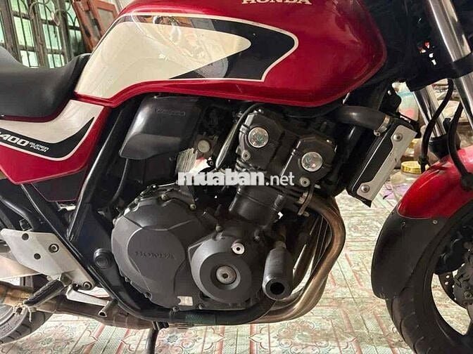 Honda CB400 revo xe sạch đẹp ,máy móc chuẩn