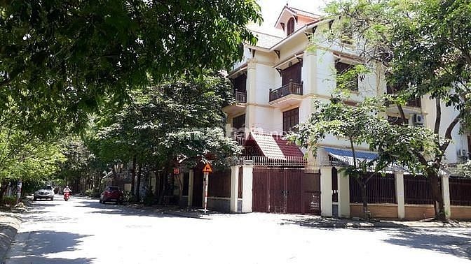Bán biệt thự Linh Đàm siêu Vip - Hoàng Mai. Diện tích 200m2 giá 40 tỷ 